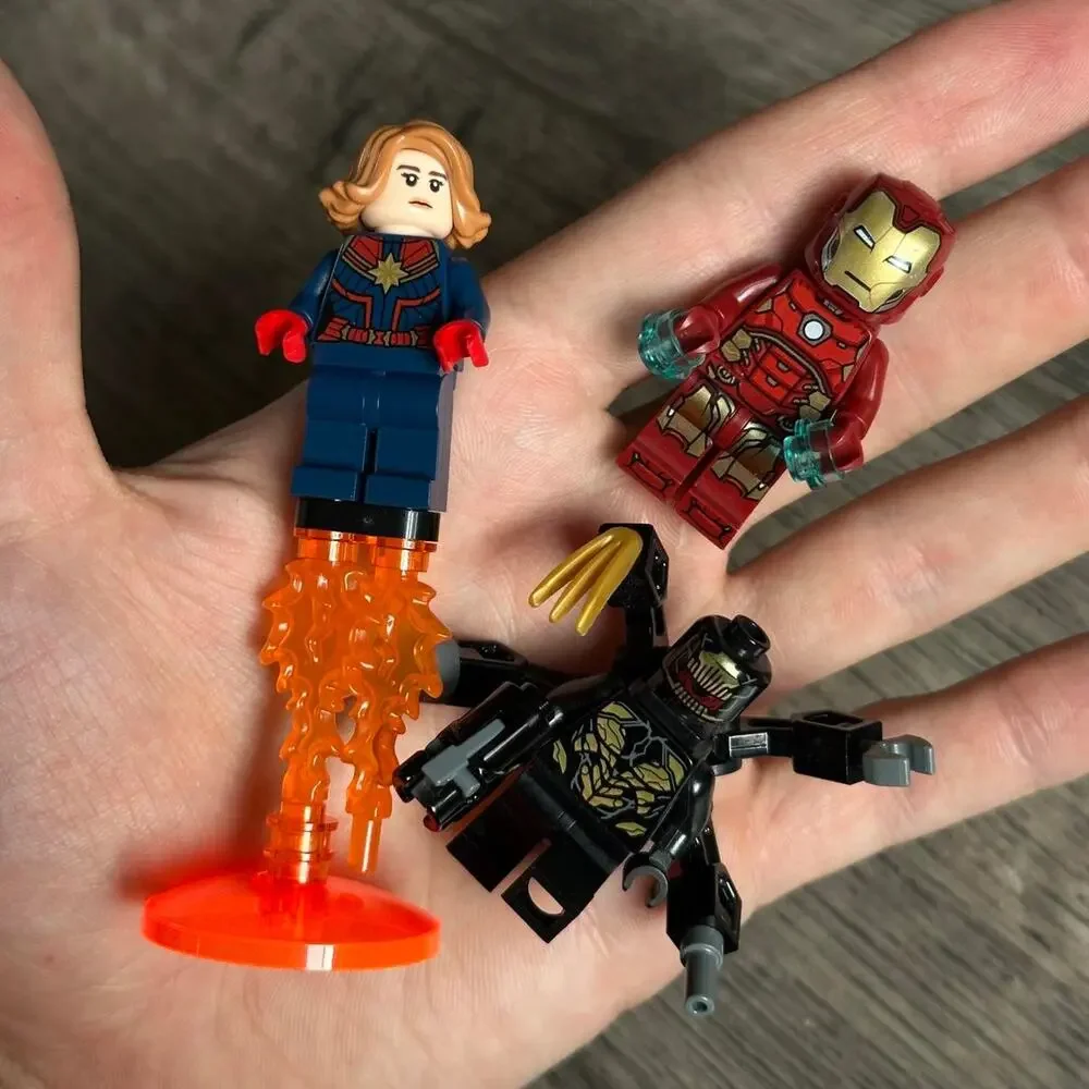 2021 Retired LEGO Marvel 76192 Avengers Endgame Battle Compound Set - Incomplete